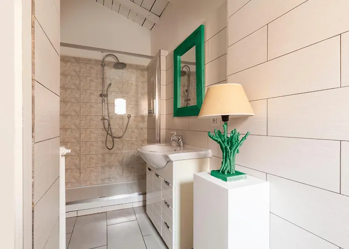 Апартаменты Pantheon Splendid Flat With Terrace *